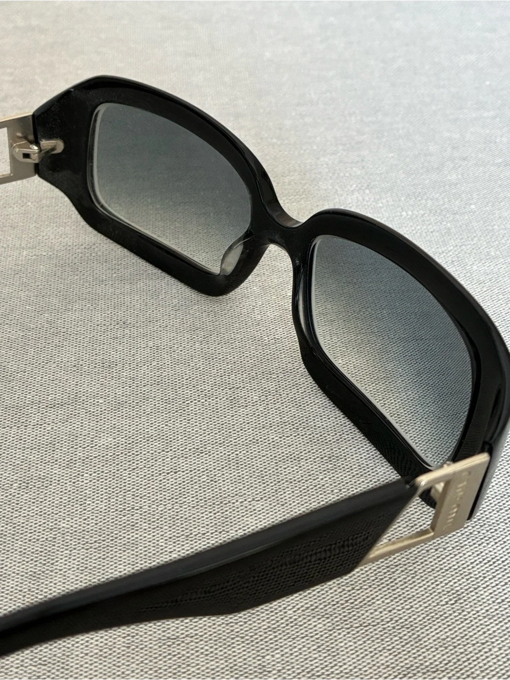 Miu Miu elegant miu